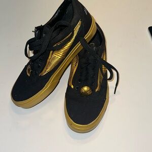 Harry Potter X vans old schools 
Golden stitch
